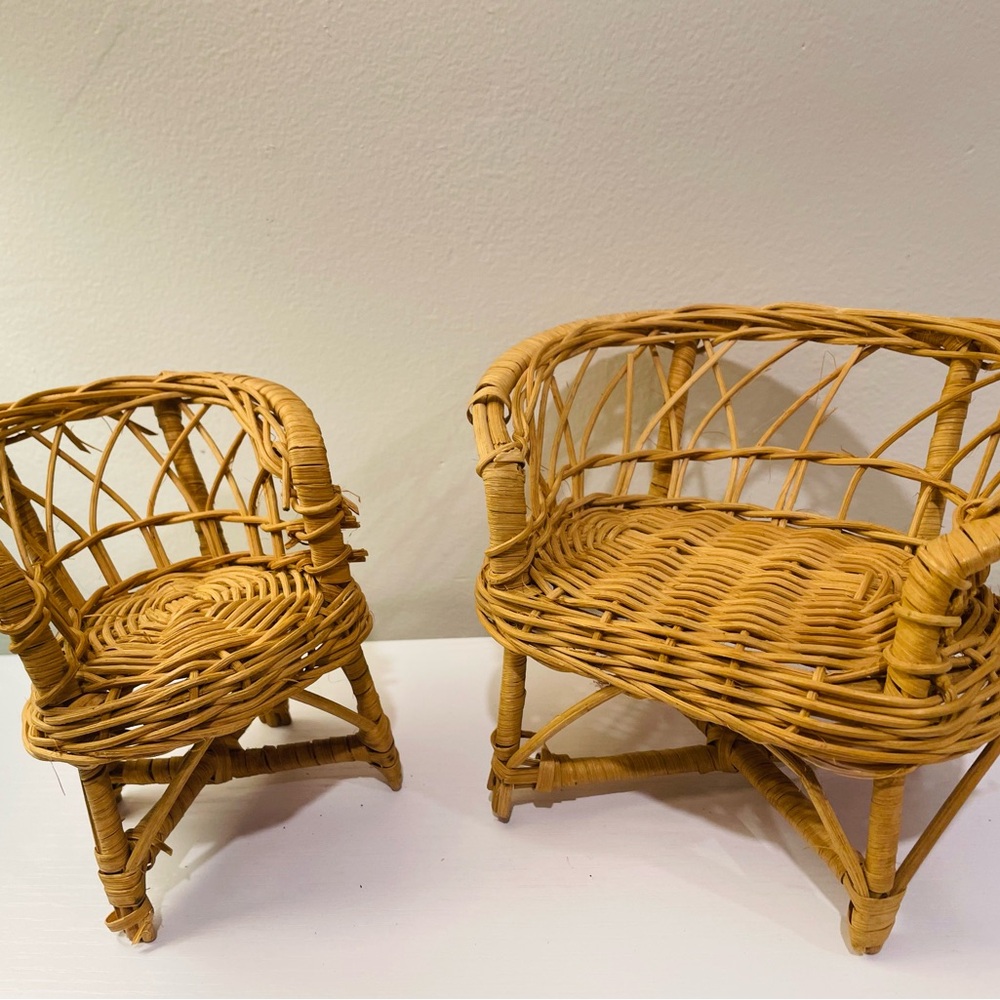Vintage BARBIE Rattan Doll Furniture.